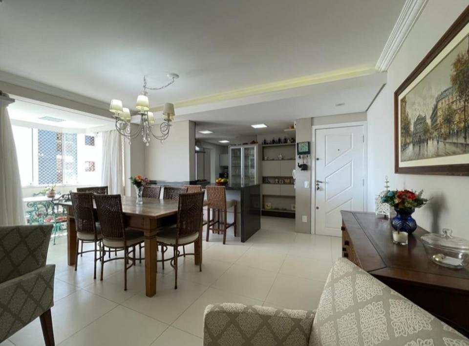 Apartamento No Centro De *